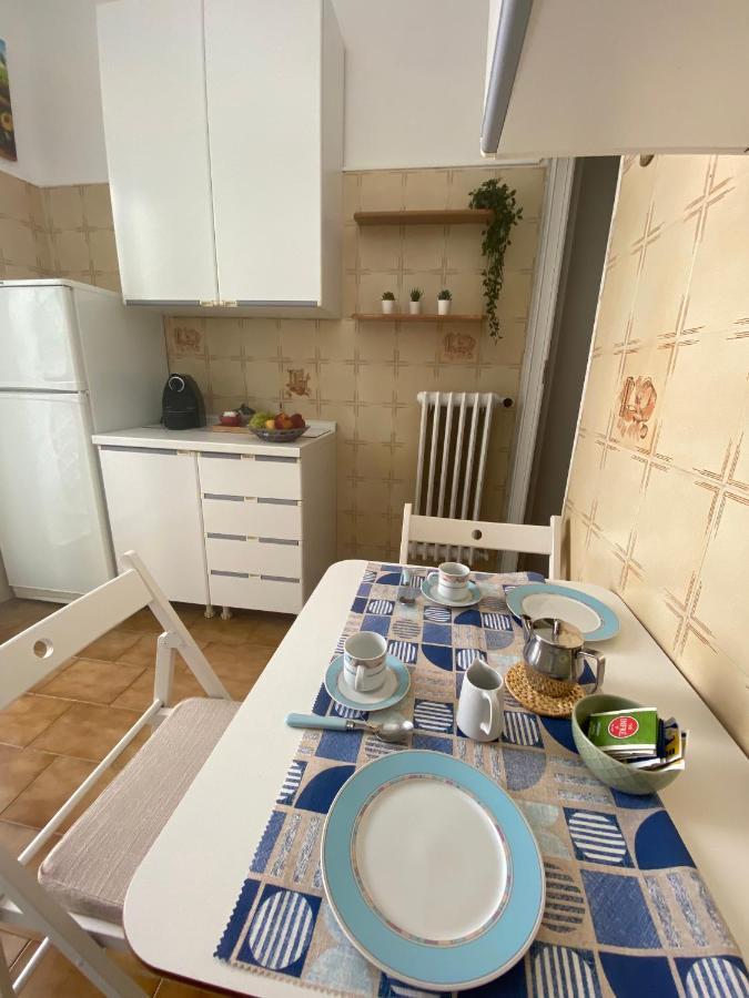 Apartamento Dimora De Amicis 88 Bari Exterior foto