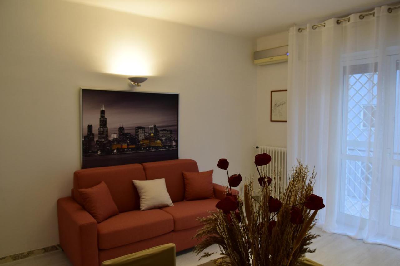 Apartamento Dimora De Amicis 88 Bari Exterior foto