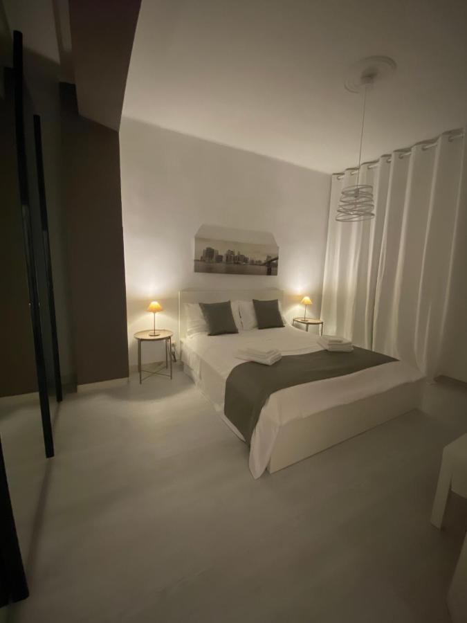 Apartamento Dimora De Amicis 88 Bari Exterior foto