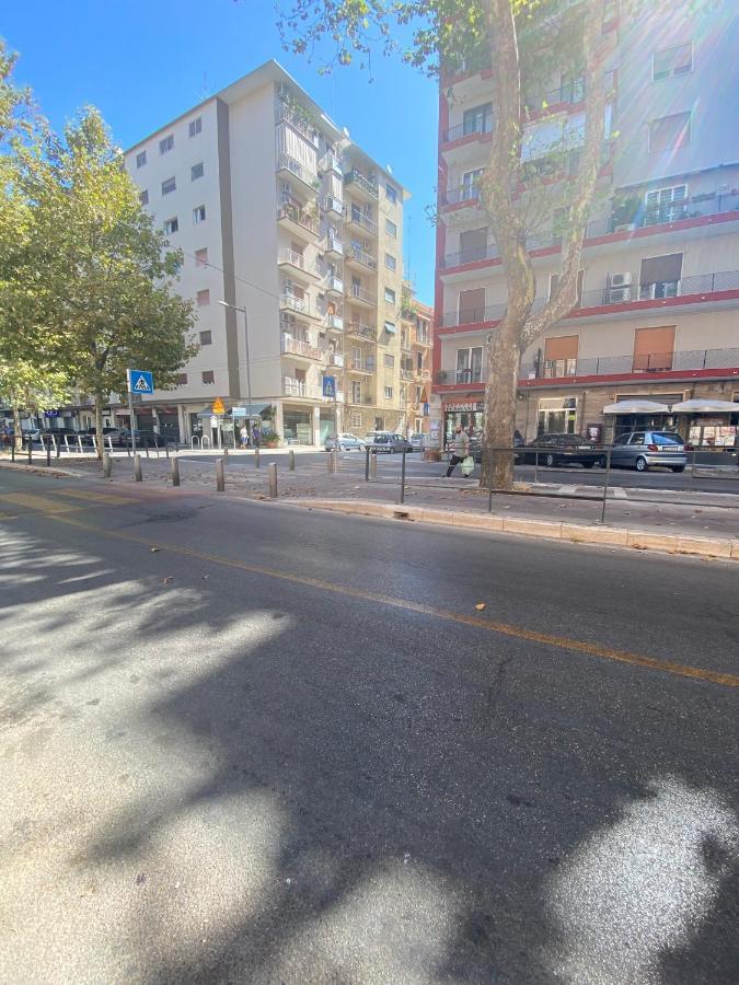 Apartamento Dimora De Amicis 88 Bari Exterior foto
