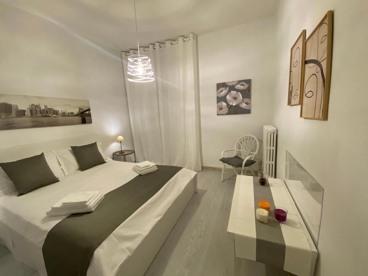 Apartamento Dimora De Amicis 88 Bari Exterior foto